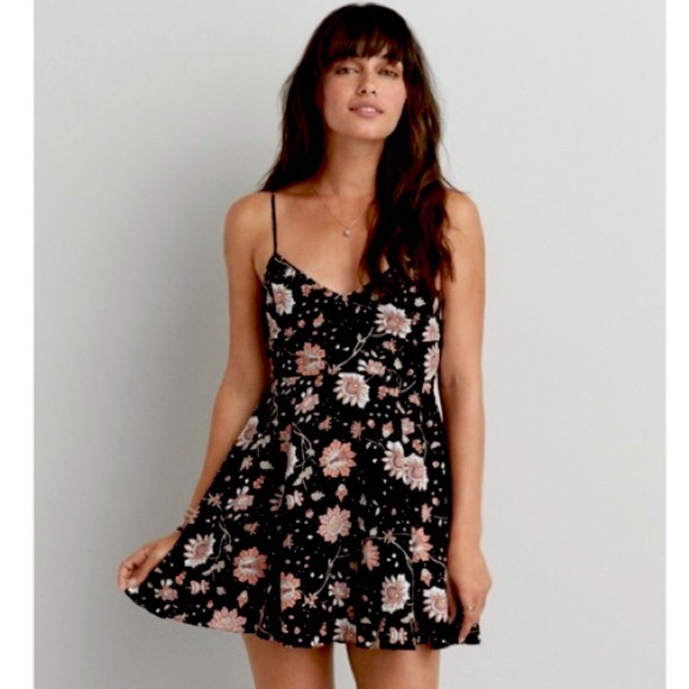 3/$25 AEO Lace Up Floral Mini Sundress sz 4